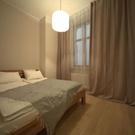 3 Bedroom Apartment In The Old/T Rīga Exterior foto