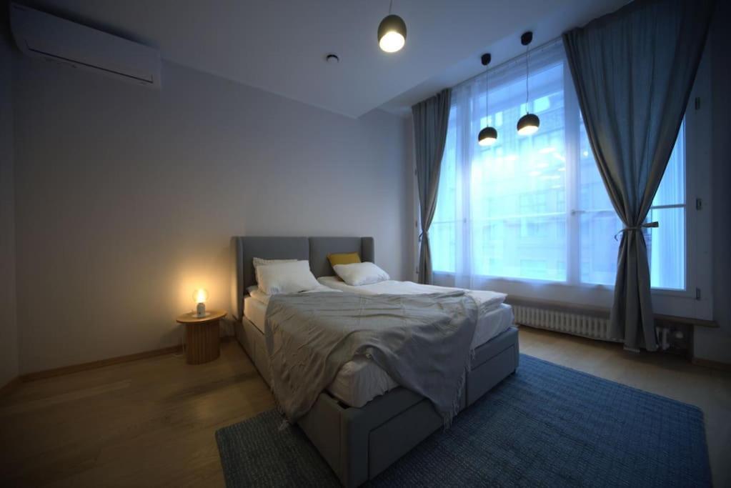3 Bedroom Apartment In The Old/T Rīga Exterior foto