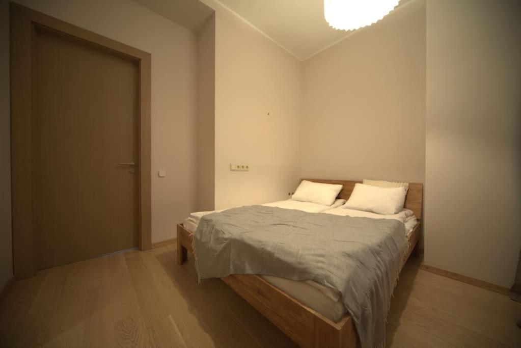 3 Bedroom Apartment In The Old/T Rīga Exterior foto