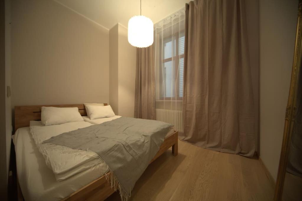 3 Bedroom Apartment In The Old/T Rīga Exterior foto
